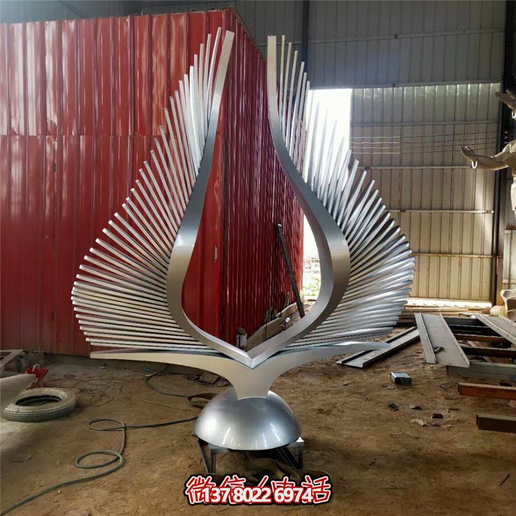 抽象不銹鋼雕塑擺件，為景觀房地產(chǎn)增添精彩景點(diǎn)