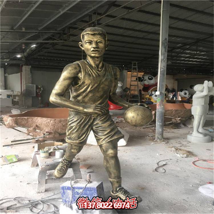 玻璃鋼仿銅人物擺件，點(diǎn)亮校園廣場