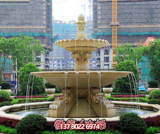 綠意盎然的小區(qū)花園室外多層噴泉石雕裝飾 綠意盎然的小區(qū)花園室外多層噴泉石雕裝飾