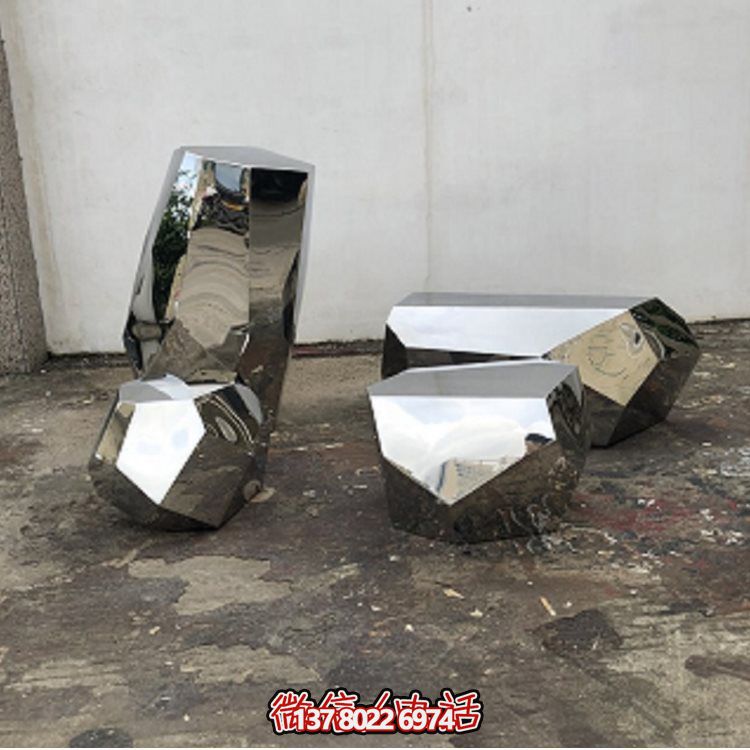 高級不銹鋼鏡面戶外公園雕塑裝飾，以鵝卵石為靈感