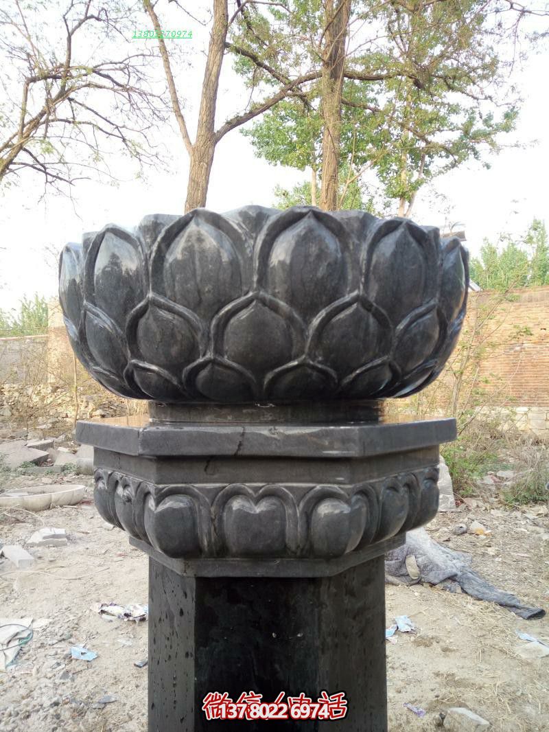 大型仿真蓮花青石石雕出食臺(tái)雕塑 大型仿真蓮花青石石雕出食臺(tái)雕塑