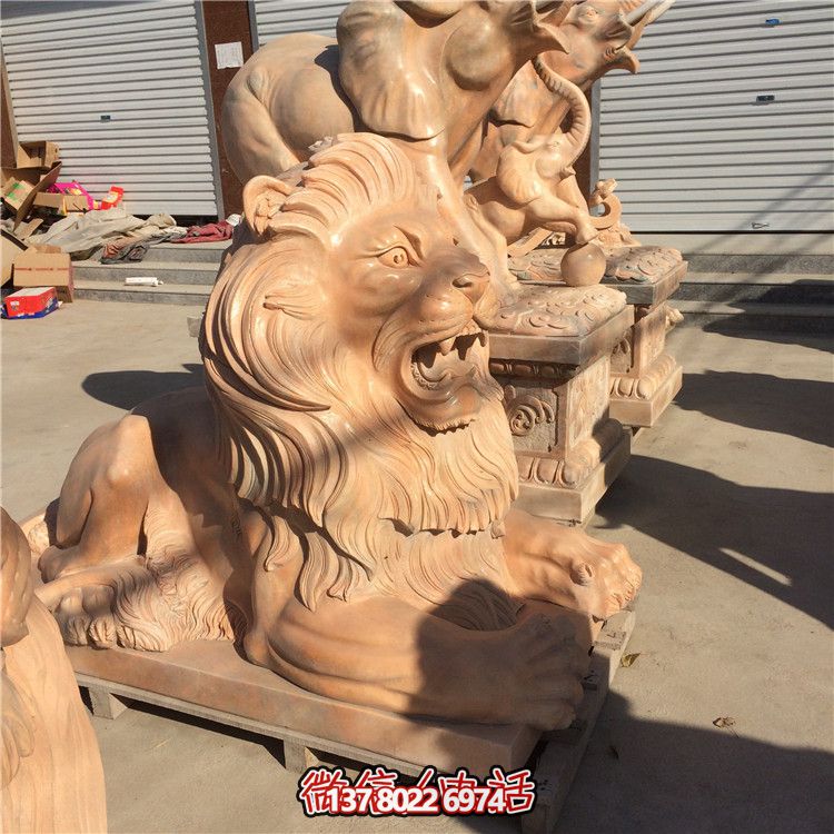 傳統(tǒng)文化與現(xiàn)代藝術(shù)的完美結(jié)合——戶外紅石雕獅子雕塑 傳統(tǒng)文化與現(xiàn)代藝術(shù)的完美結(jié)合——戶外紅石雕獅子雕塑