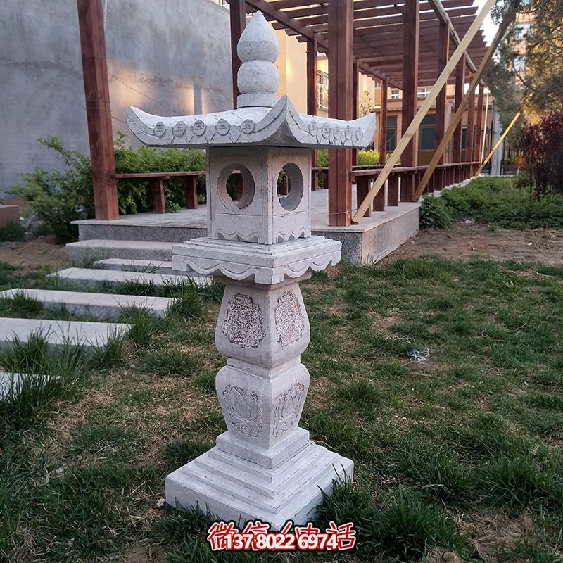 古典風格的大理石燈籠 古典風格的大理石燈籠