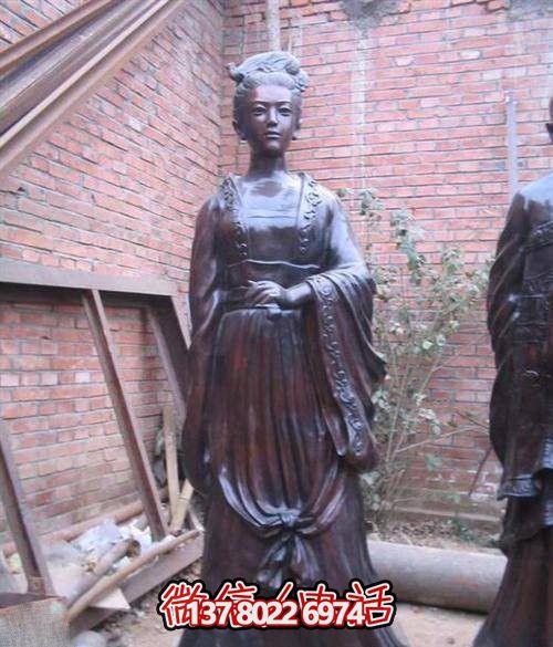 紫色千古—李清照才女的銅雕園林景區(qū) 紫色千古—李清照才女的銅雕園林景區(qū)