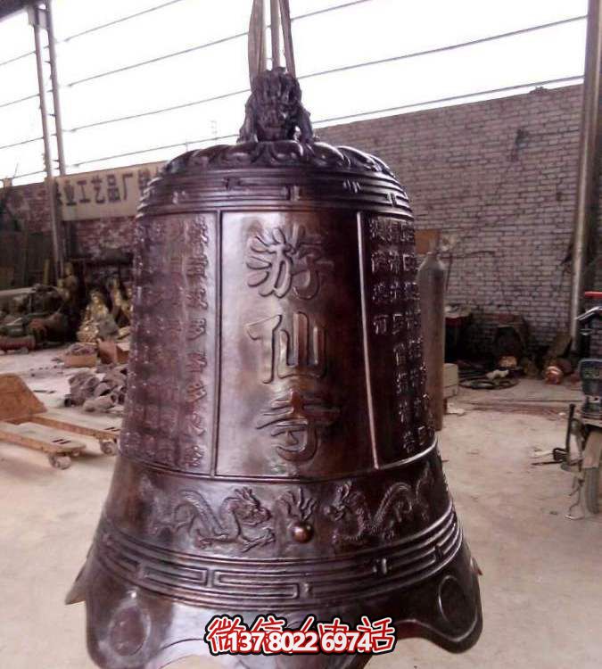 傳統(tǒng)工藝精雕黃銅掛鐘，傳承古老祈福文化