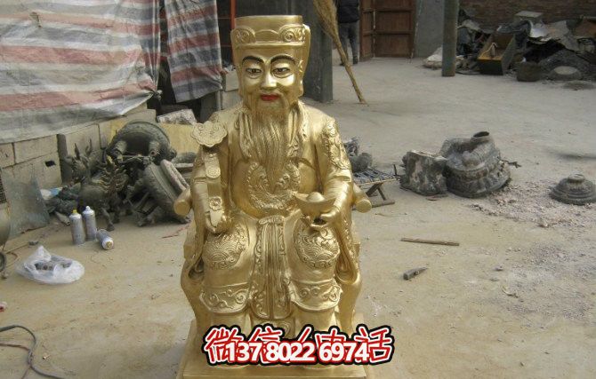 手工制作的供奉佛像，傳承古老文化的精粹