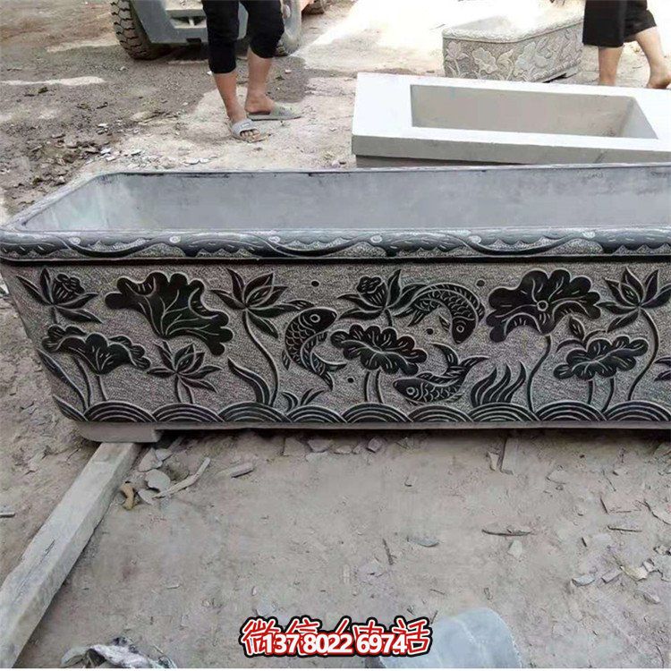 古典風(fēng)格長(zhǎng)方形魚缸擺件