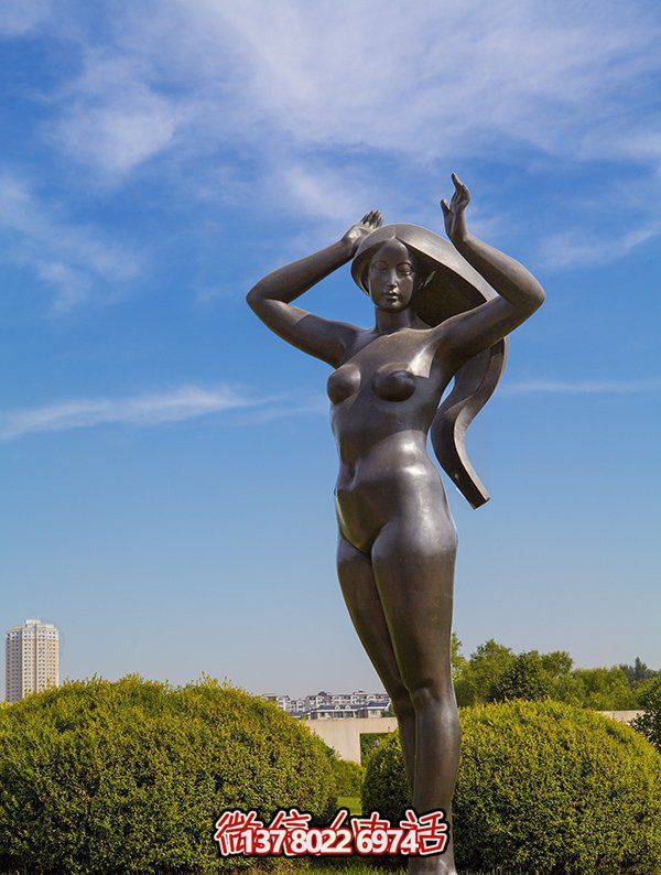 不銹鋼仿銅女人景觀雕塑 不銹鋼仿銅女人景觀雕塑
