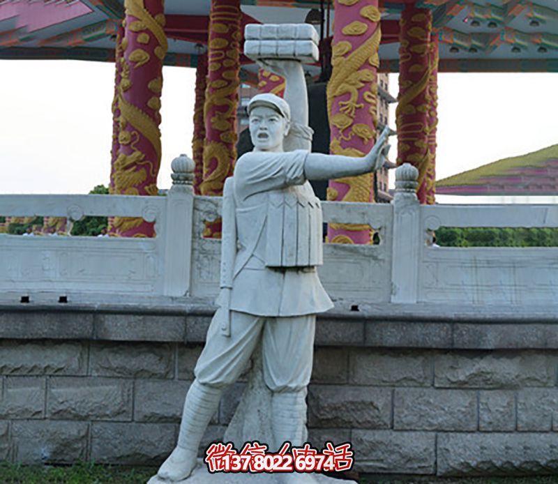 董存瑞景觀雕塑，點(diǎn)綴廣場(chǎng)景觀