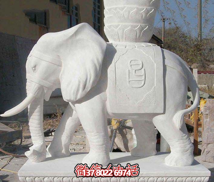 傳統(tǒng)工藝與現(xiàn)代藝術的完美結合——玉雕大象景觀雕塑 傳統(tǒng)工藝與現(xiàn)代藝術的完美結合——玉雕大象景觀雕塑
