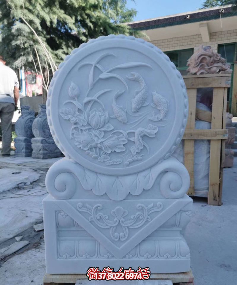 精美大理石雕刻荷花抱鼓石門墩，點(diǎn)綴庭院門口