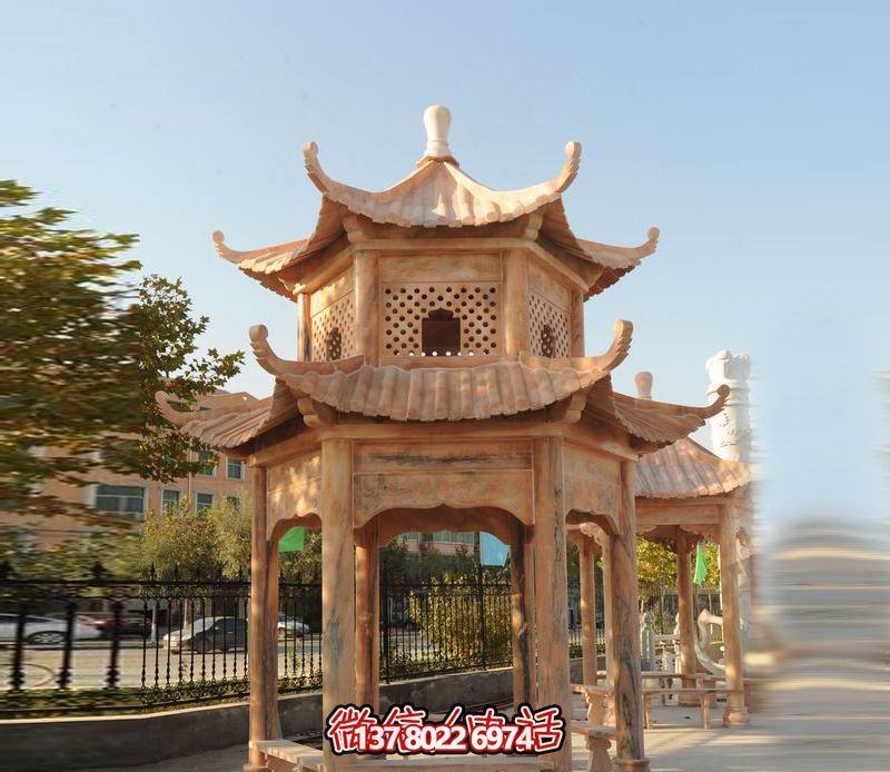 雙層涼亭，讓晚霞紅彩點(diǎn)綴庭院