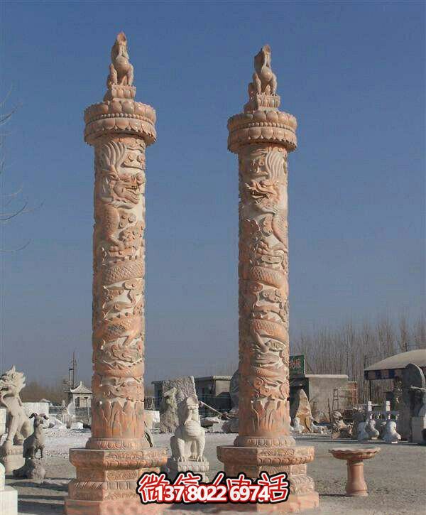 雕塑晚霞紅，炫彩華表美景