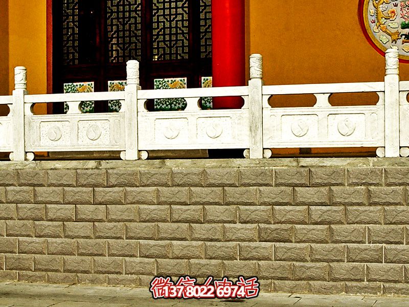 雕刻精美的漢白玉道教寺院大殿與圍欄 雕刻精美的漢白玉道教寺院大殿與圍欄