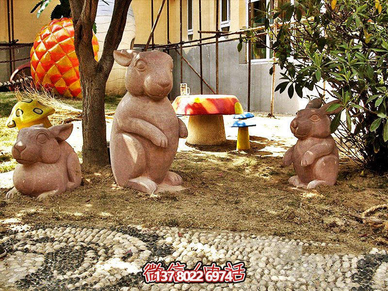 玻璃鋼雕塑的抽象兔子——現(xiàn)代庭院的獨(dú)特裝飾 玻璃鋼雕塑的抽象兔子——現(xiàn)代庭院的獨(dú)特裝飾