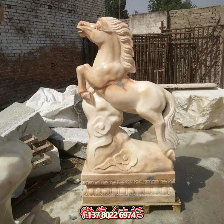 品質(zhì)卓越的大型十二生肖石雕擺件，渲染出無與倫比的晚霞紅