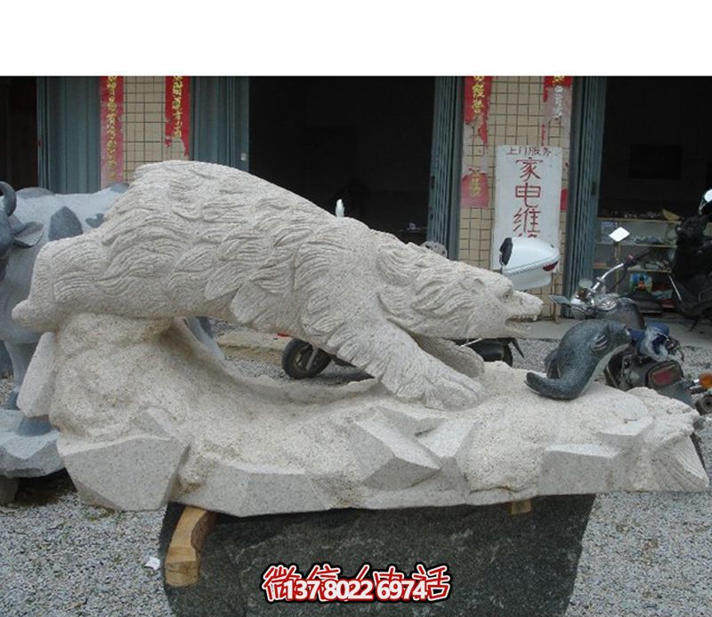 北極熊玻璃鋼雕塑，讓街道邊擺放創(chuàng)意爬行玻璃