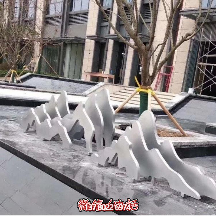 融合唯美抽象，完美裝點(diǎn)小區(qū)景觀的不銹鋼噴泉水池雕塑