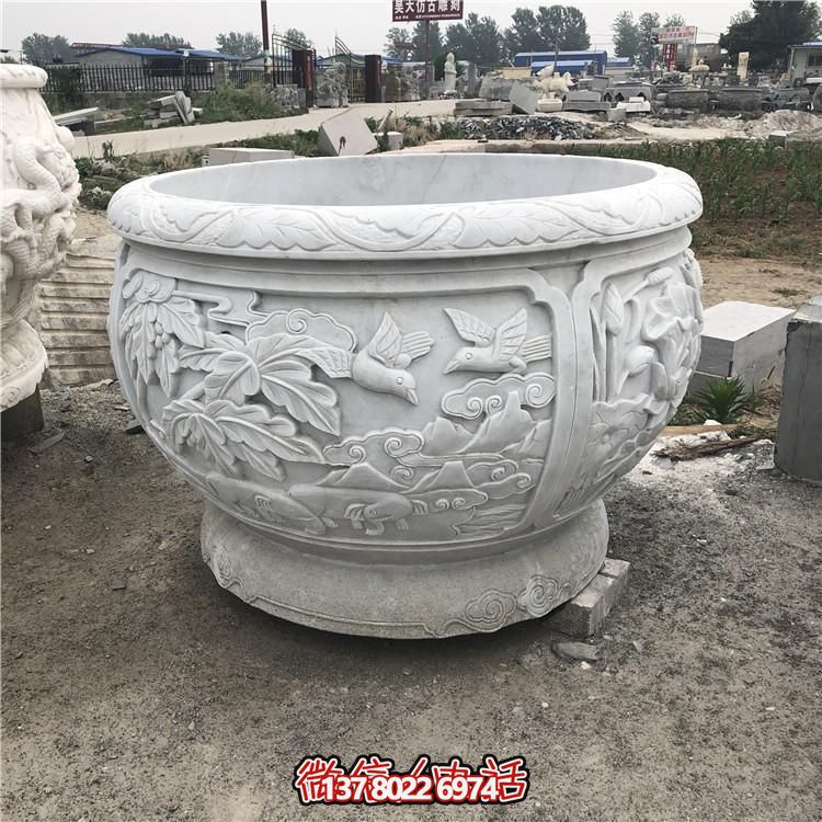 精美大型浮雕蓮花養(yǎng)魚石缸，讓你的庭院更加美麗