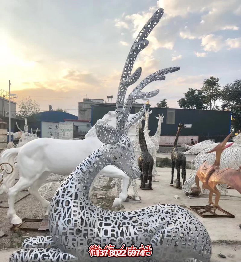 不銹鋼鹿雕塑，裝點家園鄉(xiāng)村公園街道