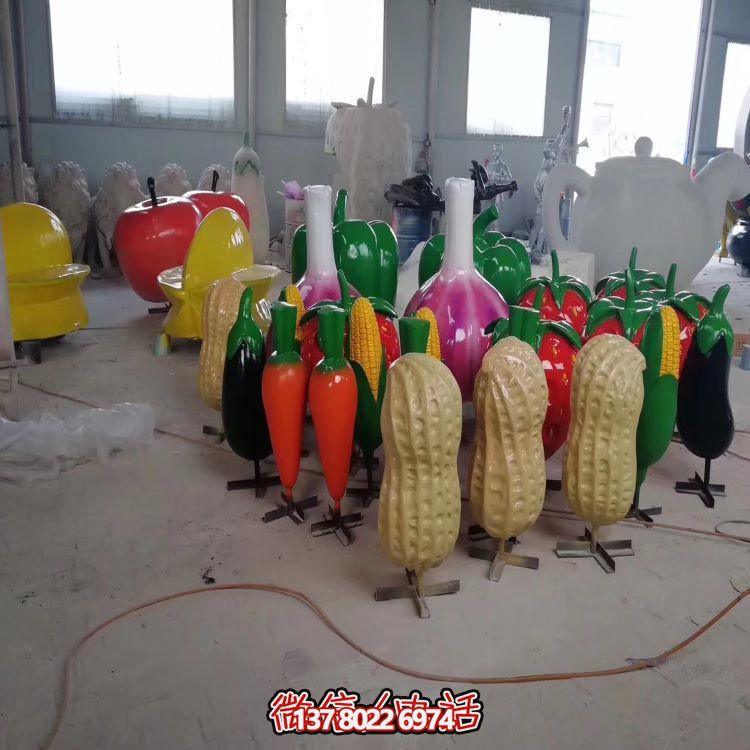 高品質(zhì)玻璃鋼雕塑，為您的園林景觀提供新鮮水果蔬菜