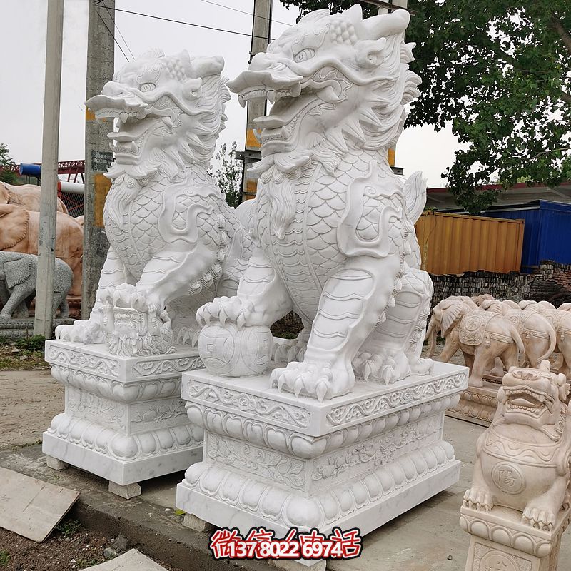 古典漢白玉大型麒麟景觀雕塑，點(diǎn)綴庭院、別墅神秘氣息