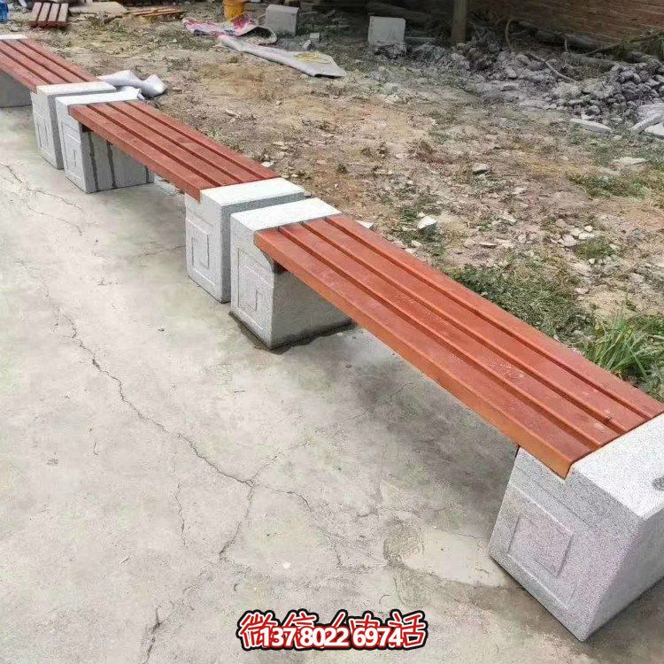 大理石仿木形石凳，點綴校園草坪