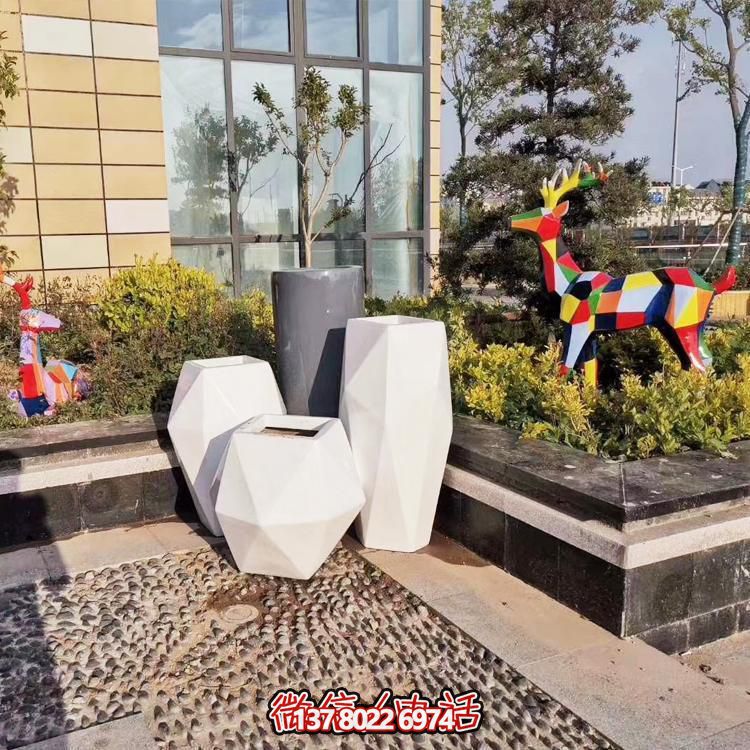 玻璃鋼幾何切面鹿動(dòng)物雕塑戶外太陽能卡通擺件園林景觀