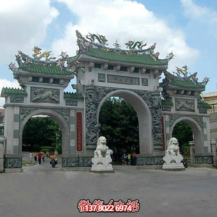 青石浮雕鎏金景點(diǎn)入口門擺放仿古建三門石牌坊