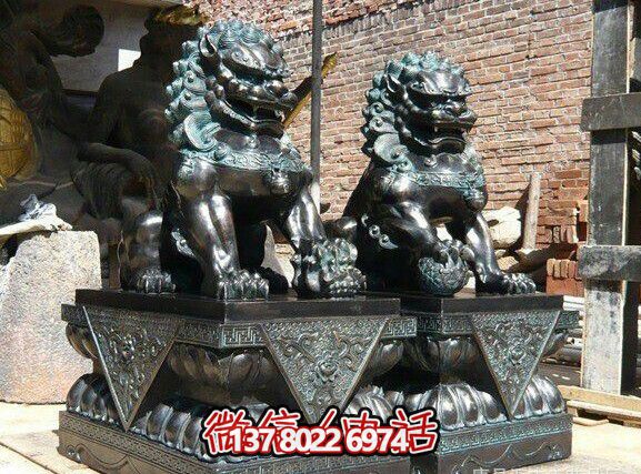 廣場景區(qū)創(chuàng)意不銹鋼仿銅創(chuàng)意一對獅子雕塑 廣場景區(qū)創(chuàng)意不銹鋼仿銅創(chuàng)意一對獅子雕塑