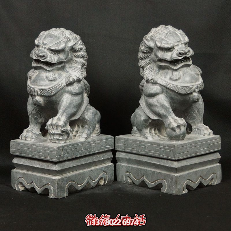 一對(duì)大門(mén)口砂石石雕的獅子雕塑 一對(duì)大門(mén)口砂石石雕的獅子雕塑