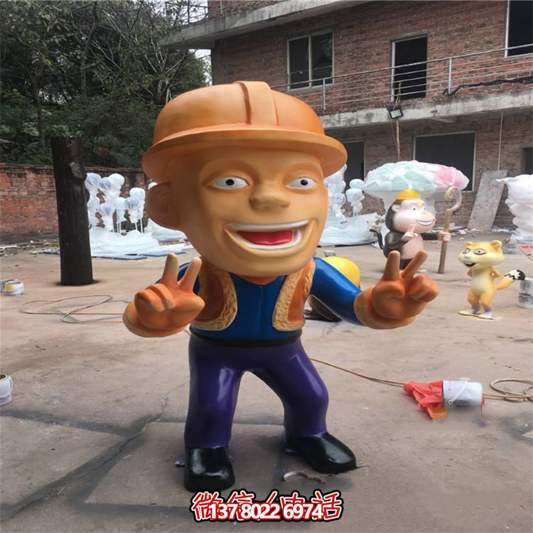 光頭強(qiáng)玻璃鋼雕塑，比v的光頭強(qiáng)