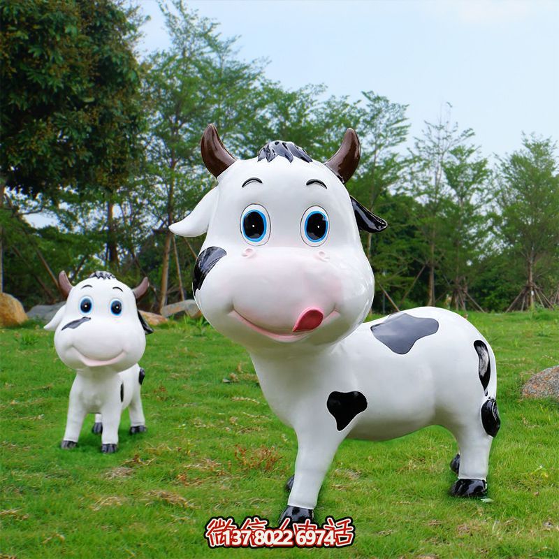 牧場(chǎng)兩只卡通呆萌的玻璃鋼牛雕塑 牧場(chǎng)兩只卡通呆萌的玻璃鋼牛雕塑