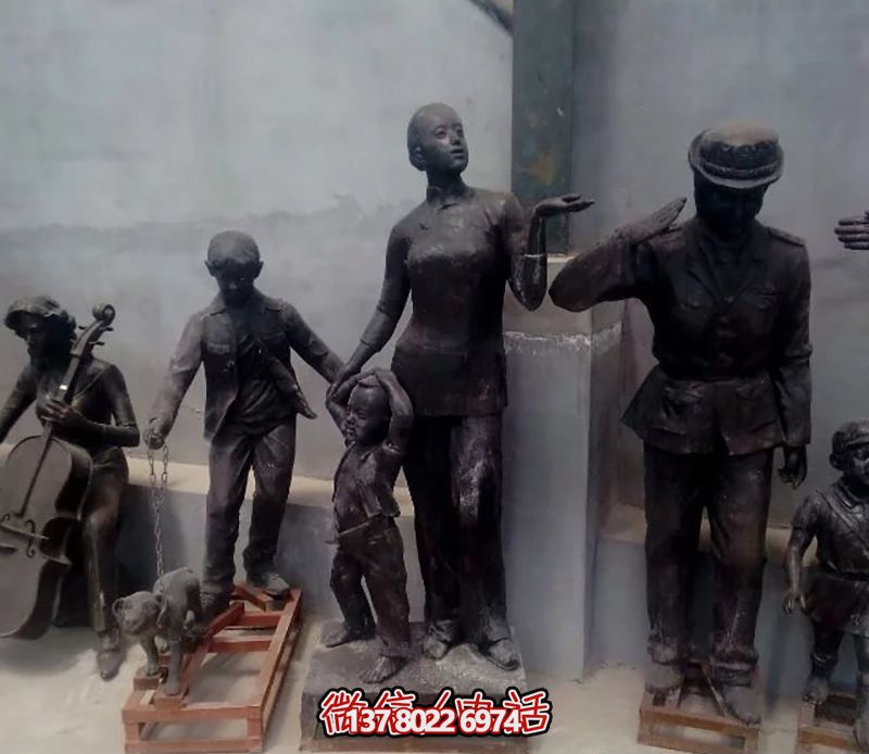 人物彈奏廣場(chǎng)不銹鋼仿銅彈雕塑